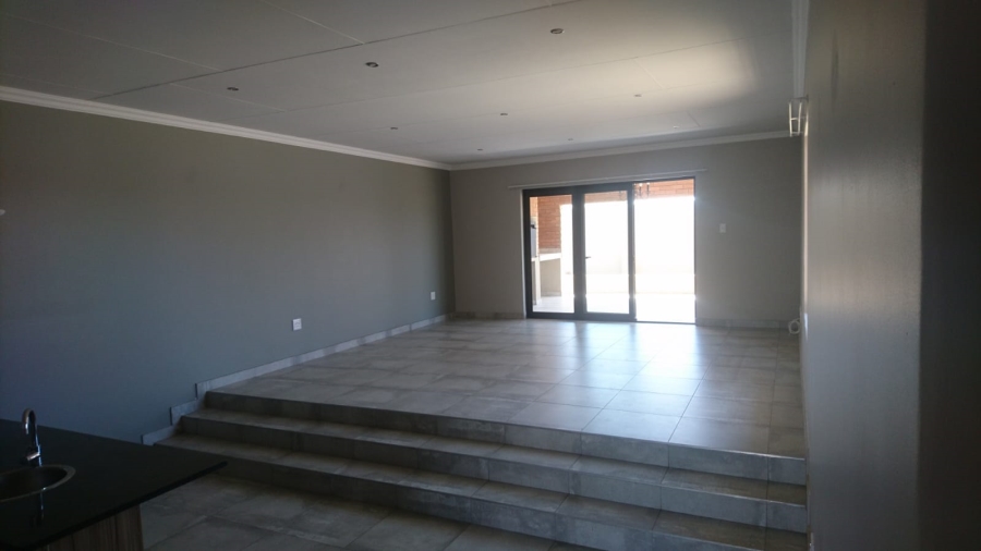 To Let 3 Bedroom Property for Rent in Hillside Free State